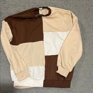 Colorblock Sweatshirt in Brown and Cream